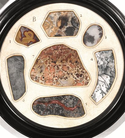 Coppia di cornici, in ebano, contenenti all'interno pietre semipreziose e...