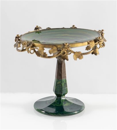 Piccola alzata in bronzo e pasta di vetro. Francia, seconda metà del XIX...