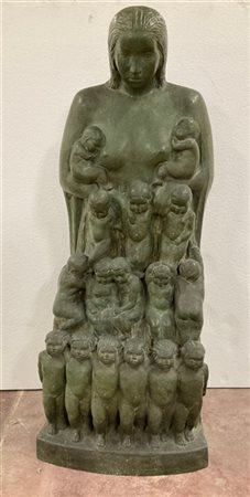 Lea D'Avanzo "Maternità" 1940
Scultura in bronzo
h cm 90
firmata e datata alla b