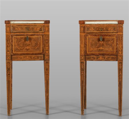 Coppia di comodini Luigi XVI lastronati in 