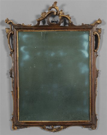 Specchiera Luigi XV in legno intagliato con 