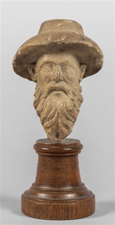 Testa di uomo con cappello, scultura in marmo di 