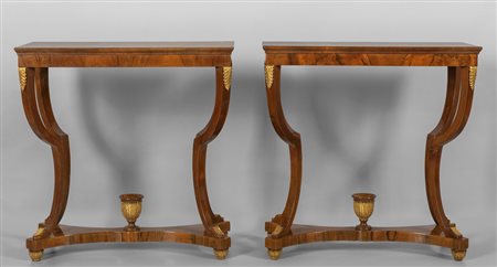 Coppia di servant Carlo X da centro lastronati in 