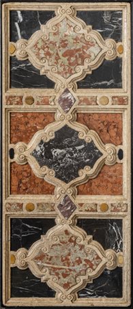 Piano in marmo intarsiato a volute in marmi 