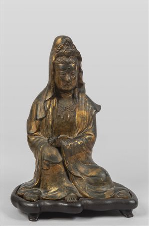 Guanyin in bronzo con tracce di doratura 