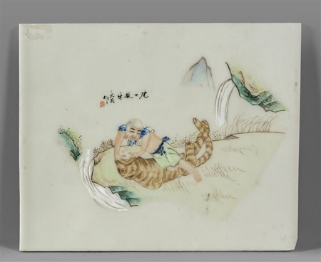 Uomo che lotta con felino, piastrella dipinta, 