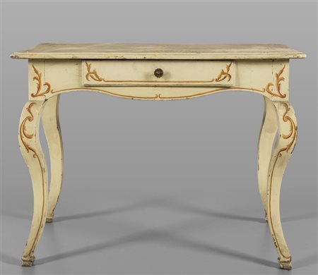 Tavolo da centro in legno laccato in policromia, 