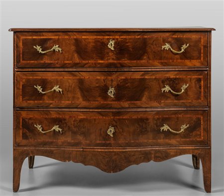 Comò Luigi XIV in noce a tre cassetti filettato, 