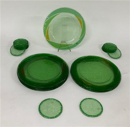 Parte di servizio in vetro policromo trasparente verde con inserti ambra compos