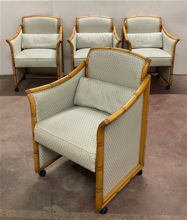 Fornitura da veranda composta da un tavolo da gioco con piano ribaltabile e qua