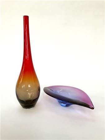 Manifattura di Murano, lotto composto da un centrotavola in vetro trasparente a