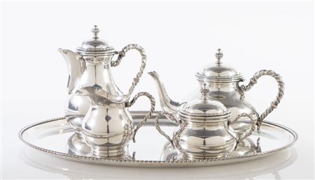 Italia, prima metà del XX secolo. Servizio da tè e caffè in argento 800....