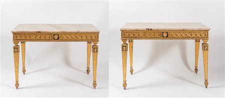 Coppia di consolle in legno intagliato e dorato. Veneto, ultimo quarto del...