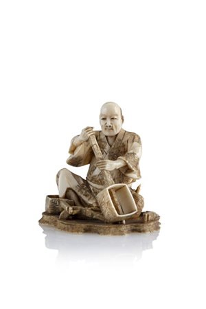 Okimono-netsuke in avorio raffigurante un lavoratore, firma non decifrata
Giapp