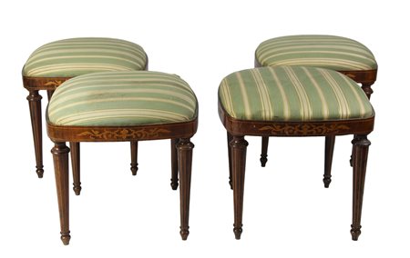 IMPORTANTE GRUPPO DI 4 SGABELLI CARLO X 