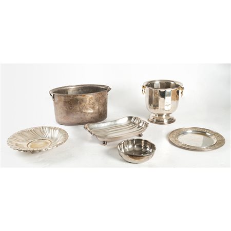 OGGETTI DI DIVERSA TIPOLOGIA IN METALLO ARGENTATO