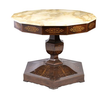 Tavolo Carlo X intarsiato con piano in marmo - prima metà XIX secolo