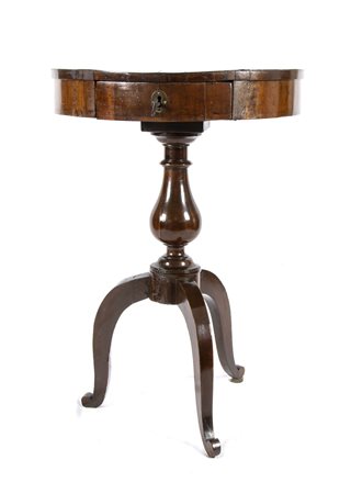 Tavolino italiano in noce - XIX secolo