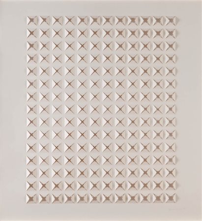 DADAMAINO 1935 - 2004 Senza titolo Multiplo con rilievi, cm. 69 x 69 Firmato...