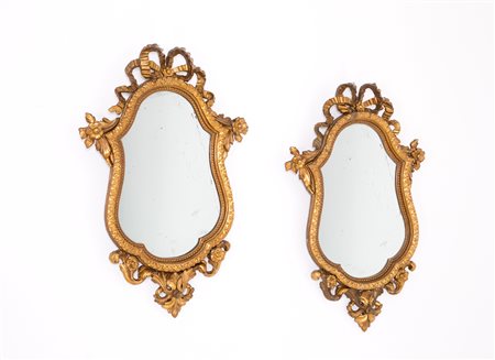 Pair of mirrors