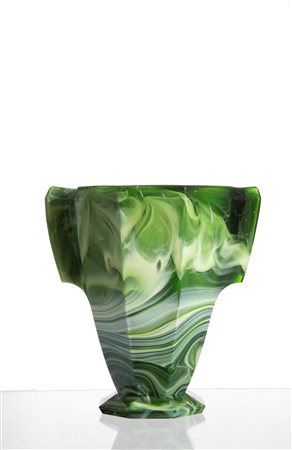 Chalcedony glass vase