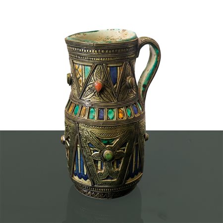 Versatoio berbero con manico in maiolica dipinta a mano, Primi XX secolo