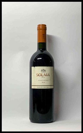 Marchesi Antinori, Solaia Tuscany, Solaia IGT - 1 bottle (bt), vintage 2002.Level: Within Neck