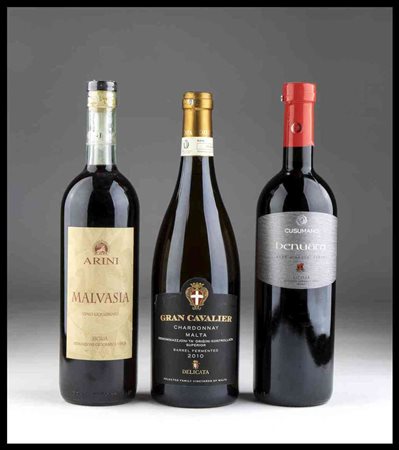 Lotto Multiplo Vini Lot of Malvasia, Chardonnay, Nero D'Avola - 3 bottles (bt), vintage 2000.Level: