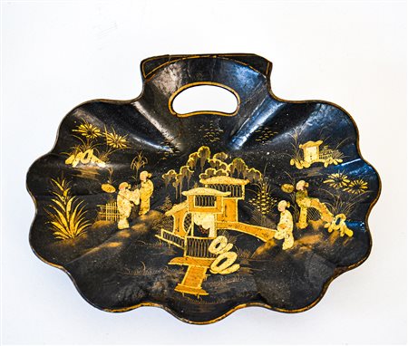 VASSOIO IN CARTA PESTA