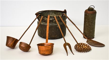 PAIOLO E UTENSILI DA CUCINA IN RAME