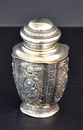 FRIEDRIC LAGER HANAU, TEA BOX IN ARGENTO