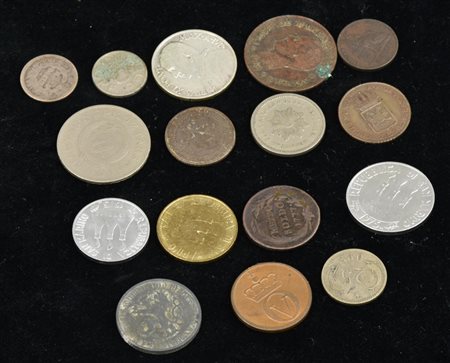LOTTO DI 16 MONETE composto da: 1 moneta da 5 lire della Repubblica di San...