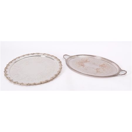 MANIFATTURA INGLESE XX SECOLO, Due vassoi in old Sheffield
