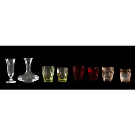 LAVENO E GALBIATI, Una raccolta di 66 bicchieri e decanter