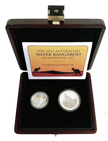 AUSTRALIA. Kangaroo Numismatic Set 2012. Solo 495 coniati. Totale di 2 Oz Ag....