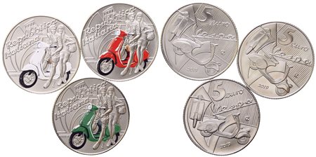 REPUBBLICA ITALIANA. 5 euro Vespa 2019. Lotto di tre esemplari Rosso, Bianco...