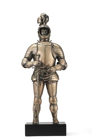 Buccellati (attr.) 
Soldato in armatura da torneo medievale
Figura in argento a