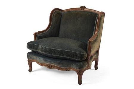 Marquise in noce con schienale centrato da rose intagliate, gambe e braccioli m