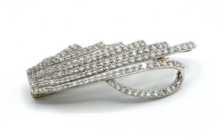 SPILLA IN ARGENTO in argento 925, con motivo a drappo impreziosita da...