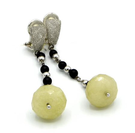 ORECCHINI IN ORO BIANCO 18KT CON PENDENTI clips in oro bianco 18kt satinato,...