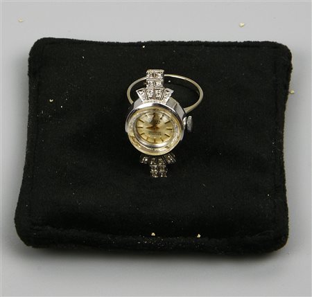 ANELLO OROLOGIO REWEL orologio Rewel montato su anello margherita in oro...