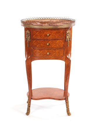 Comodino da centro impiallacciato in bois de rose a marquetérie, Francia,...