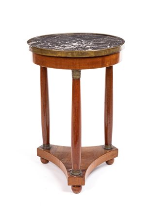 Tavolino da salotto in mogano, Francia, metà del XIX secolo con piano...