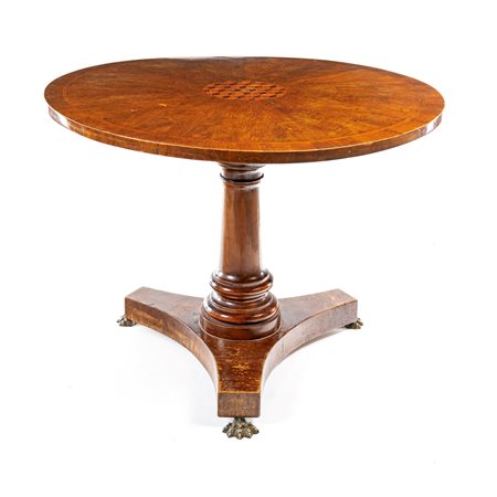 Tavolo da centro in mogano, XIX secolo con piano circolare centrato da...