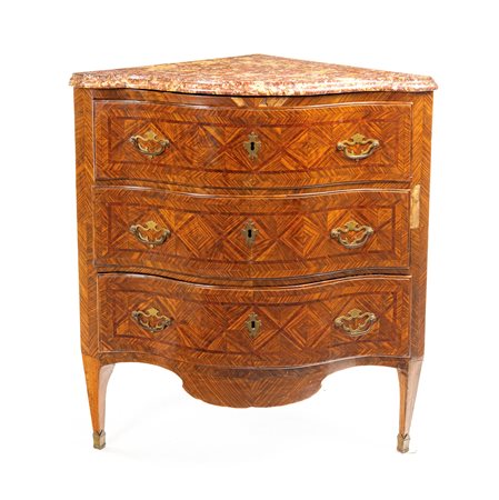 Angoliera in ebano viola, Sicilia, seconda metà del XVIII secolo con facciata...