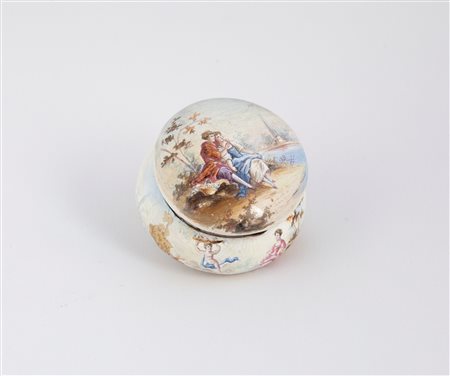  
Portapillole in metallo smaltato 
 cm 2,5x4,5