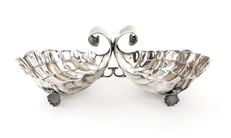  
Antipastiera in argento 
 cm 12,5x35x14 - gr. 638