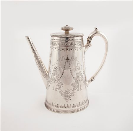  
Caffettiera in argento 925, Londra, 1873, argentiere George Angel 
 altezza cm 22 - gr. 693