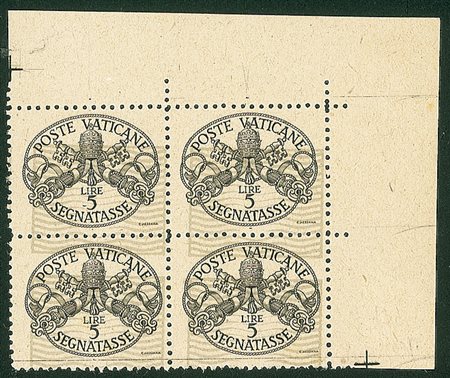 VATICANO - 1945 - Segnatasse - 4 valori in quartina - tutti con linee del...