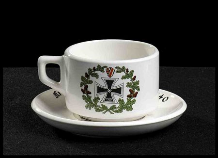 GERMANIA, III Reich
Tazza con piattino, 79. FANTERIA, 1940